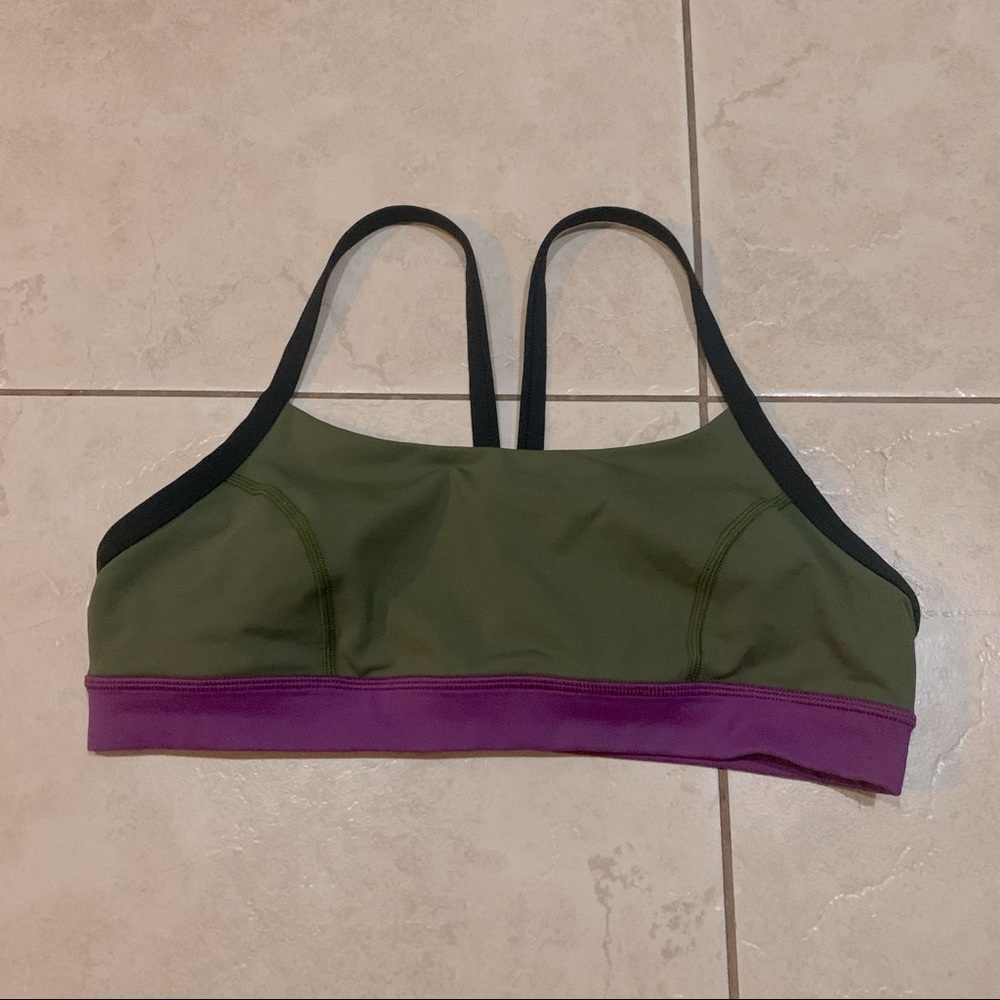 Lululemon sports bra